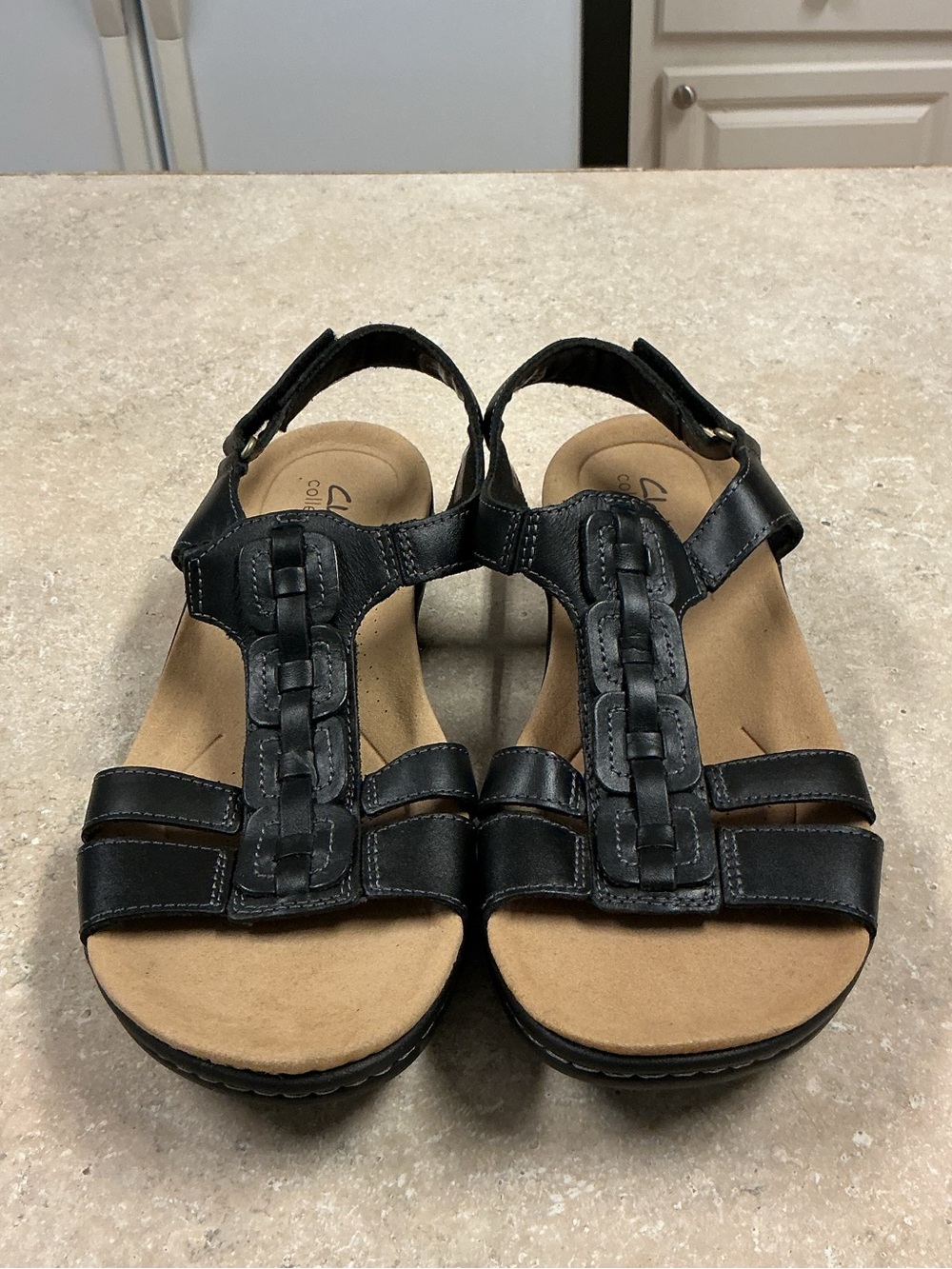 Clarks SZ 11 Black Leather Laurie Ann Kay Comfort Sandals, Woven Strap Detail